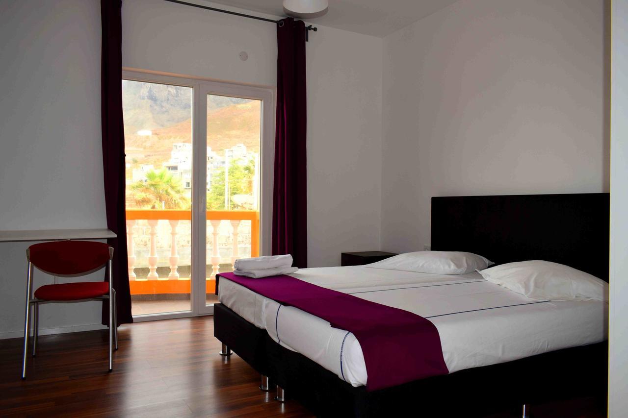 Hotel Miranda & Miranda ปงตา ดู ซอล ภายนอก รูปภาพ